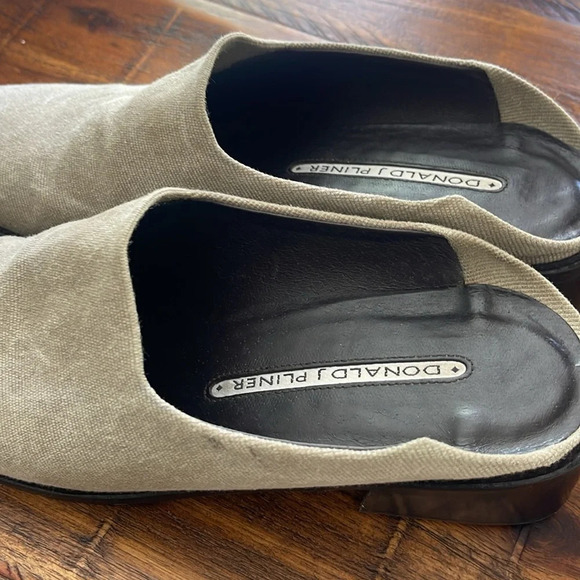 Donald J Pliner Mules Square Toe Heels Womens Sz 7 Beige Tan - Picture 10 of 16